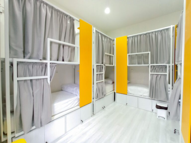 Standard Male 10 Bed Dorm