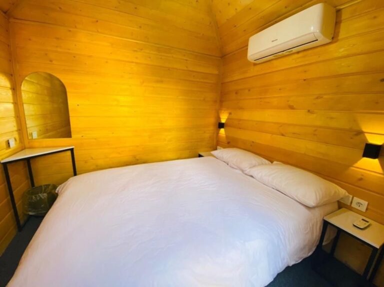 303fe12a-4aa3-4305-b30c-9a53d134efb0