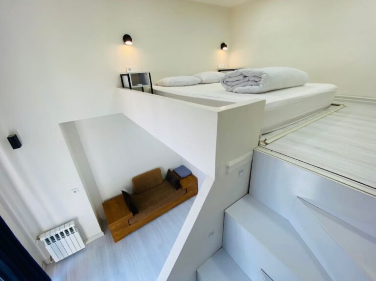 84b8c28c-cf53-477b-8645-1677157462e0